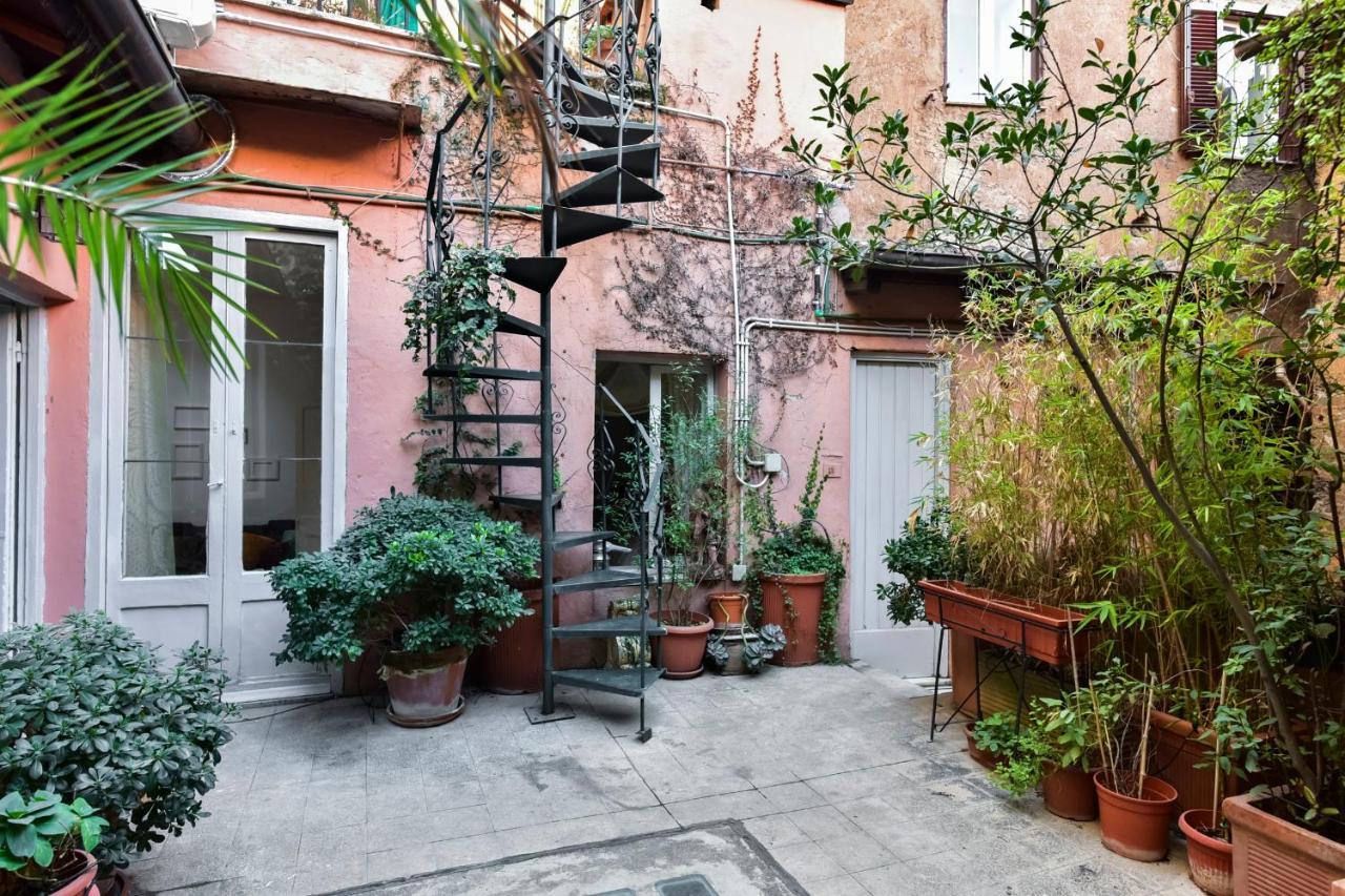 Monti Secret Garden Apartment Rome Exterior photo